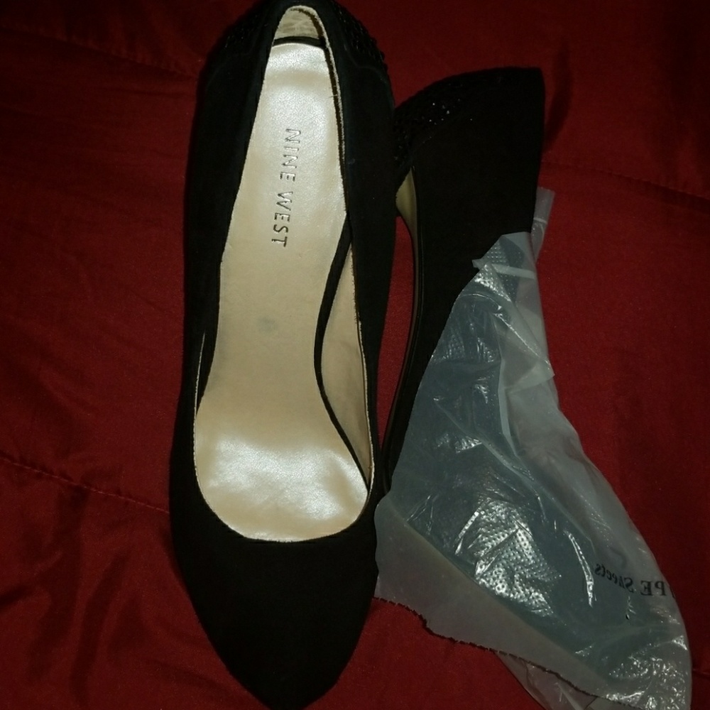 Nine West pumps - Picture 3 of 4